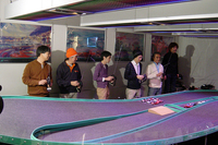 こちらは上級者クラス。そのため僕は含まれておりません（涙）
右からシオミ先輩、カトー編集長、webデザイナーの北畠蘭知亜さん、タクロー先輩 、カメラマンの北畠主税さん、CG高平さん。