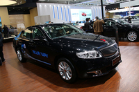 「紅旗H7 PHEV」。スペック上の最長航続距離は700km。