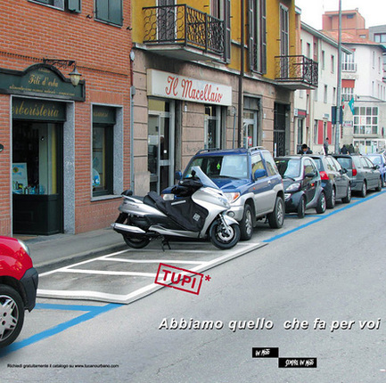 これが夢の即席駐輪場カーペット「イージー・パーキング」。