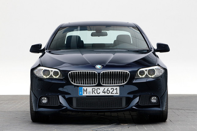 「BMW 5シリーズ」M Sportsパッケージ装着車。
