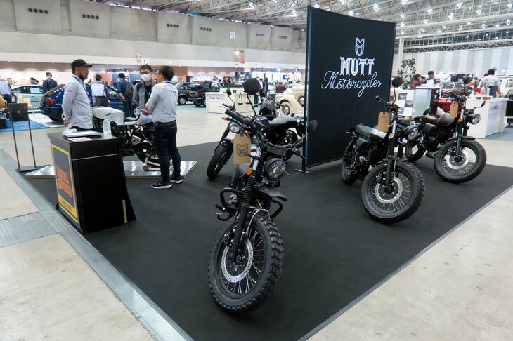 マットモーターサイクルズの展示ブースの様子。