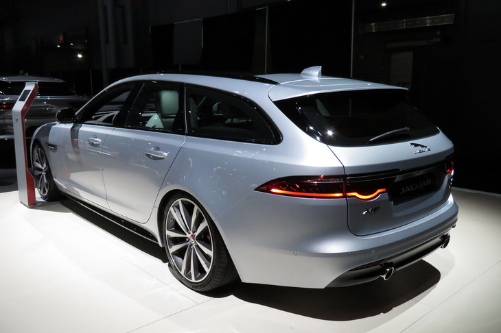 ジャガーXFスポーツブレーク