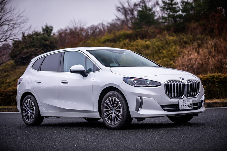 BMW 218dアクティブツアラー エクスクルーシブ