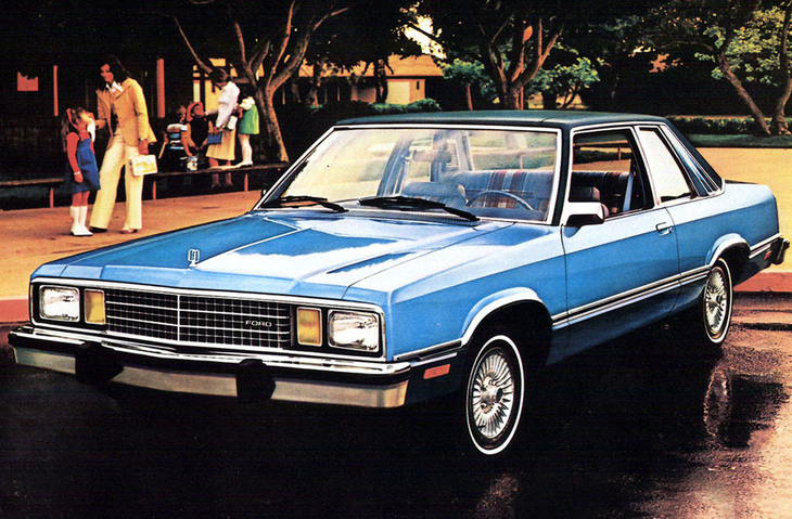 1978年「フォード・フェアモント2ドアセダン」。ホイールベースは2680mmだが、前後オーバーハングが長く全長4.9m、全幅1.8mというボディーに2.3リッター直4から5リッターV8までの各種エンジンを搭載。1983年までつくられた。