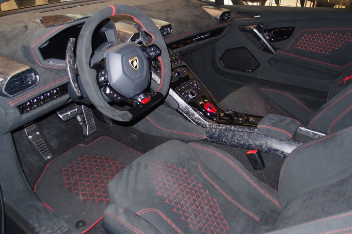 ランボルギーニ・ウラカン ペルフォルマンテ