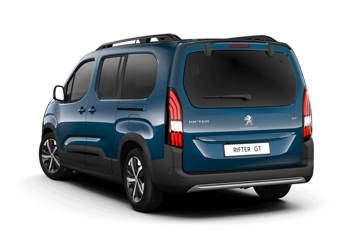 「プジョー・リフター ロング」のボディーサイズは全長×全幅×全高＝4760×1850×1900mmで、ホイールベースは2975mm。