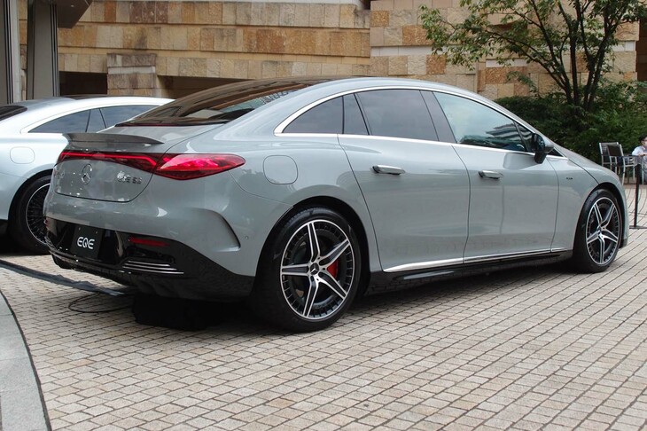 メルセデスAMG EQE53 4MATIC＋