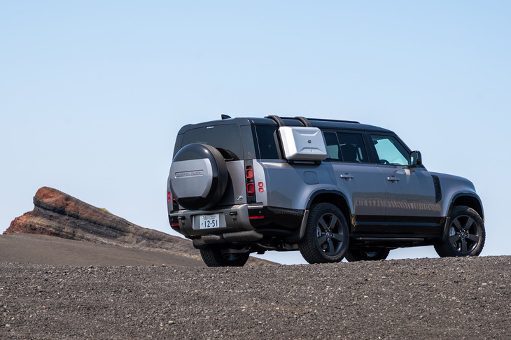 ランドローバー・ディフェンダー130 X-DYNAMIC HSE D300