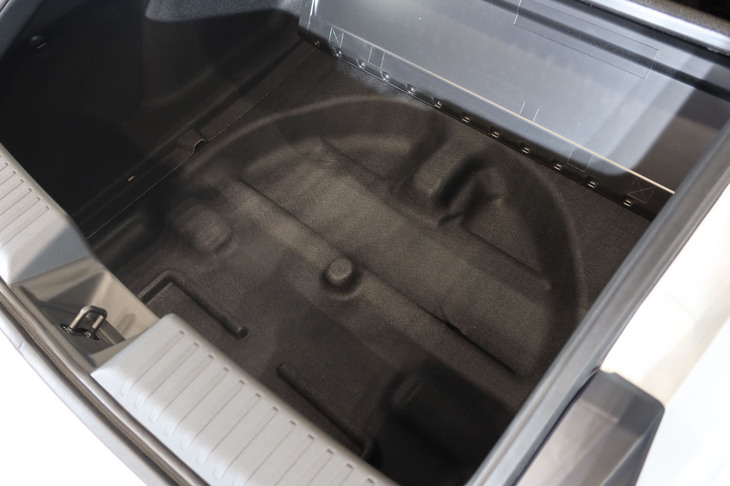 ホンダ・プレリュード（ラゲッジルーム＜フロア下のスペース＞）