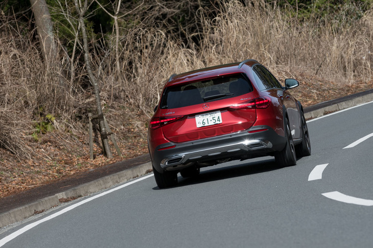 さまざまな用途に使える懐の深さに加え、悪目立ちしないデザインやキャラクター性も「Cクラス オールテレイン」の魅力といえるだろう。