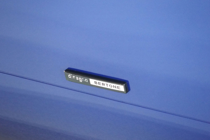 ディーノ308gt4（1974年）