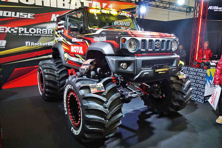 会場で発見した「スズキ・ジムニー」のカスタムカー。このスゴみ！ これこそ東京オートサロンのだいご味である。