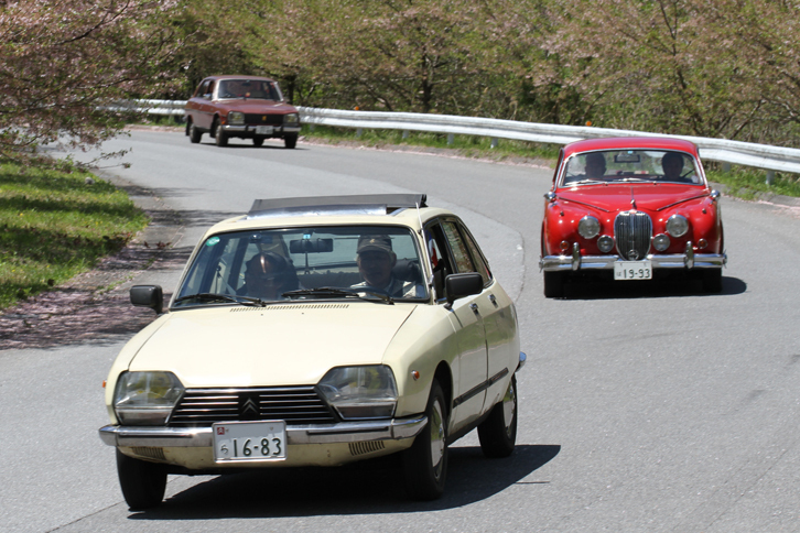 1978年「シトロエンGS1220パラス」に「ジャガーMk2」、「プジョー504D」とベルリーヌ／サルーンが3台続く。