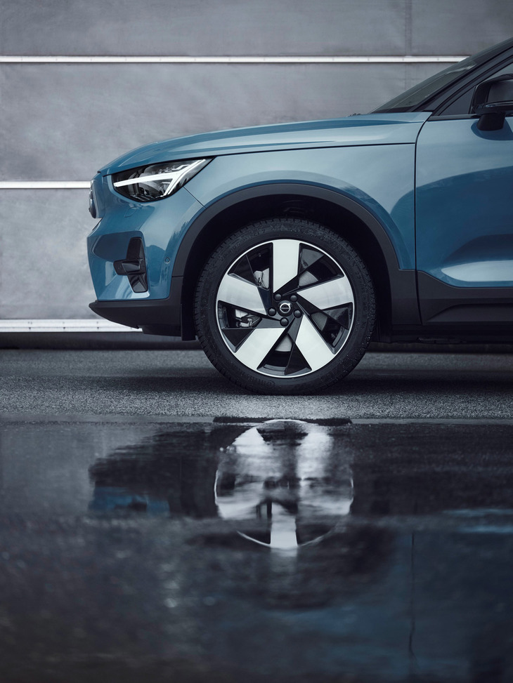 ボルボC40リチャージ（エクステリア）