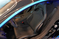 「ブガッティ・シロン ピュアスポーツ」が日本上陸　ハンドリング性能を重視したスペシャルモデルの画像