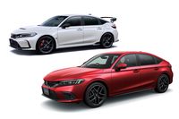 過去のモデルと比べると価格が上昇している新型「シビック タイプR」（上）だが、標準車（下）との価格差についてはむしろ縮小。加えて、競合する「ルノー・メガーヌR.S.トロフィー」より50万～60万円安いという、戦略的な価格設定を実現している。