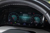 液晶メーターの「デジタルコックピットプロ」は全車に標準装備。表示パターンは多彩だが、切り替える際のレスポンスがいまひとつ。