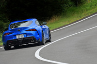 一部改良を受けた「スープラRZ」の発売は2020年10月ごろを予定。なお「RZ“ホライズンブルーエディション”」については既に全数が成約済みで、現在は注文受け付けを終了している。