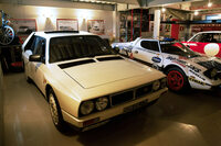 80年代初めのWRC用グループBカーのベース車両であるデルタS4。これまためったに見ないモデルだが、さるコレクターからのオーダーを受けた特注品とのこと。ベージュ系のボディーカラーも珍しい。