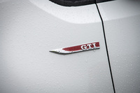 フォルクスワーゲンにとって伝統の高性能グレードである「GTI」。1976年に初代「ゴルフ」に設定されて以来、「シロッコ」「ポロ」「ルポ」「up!」と、さまざまなモデルに設定された。