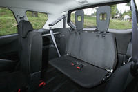 三菱アウトランダーG 5人乗り（4WD/CVT）／G 7人乗り（4WD/CVT）【短評（前編）】の画像