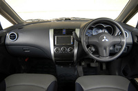 三菱コルト カジュアルバージョン（CVT）【ブリーフテスト】の画像