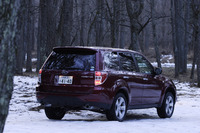 4WDシステムはAT車にはアクティブトルクスプリット式。MT車にはビスカスLSD付きセンターデフ式が採用される。