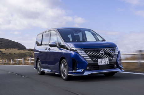 「日産セレナAUTECHスポーツスペック」をワインディングロードでドライブ。その成り立ちを簡単に説明するな...