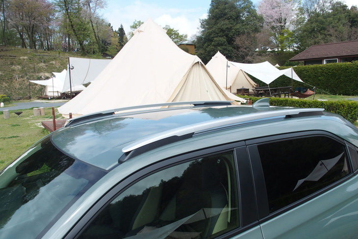 ホンダ・ヴェゼルe：HEV X HuNTパッケージ（ルーフレール）