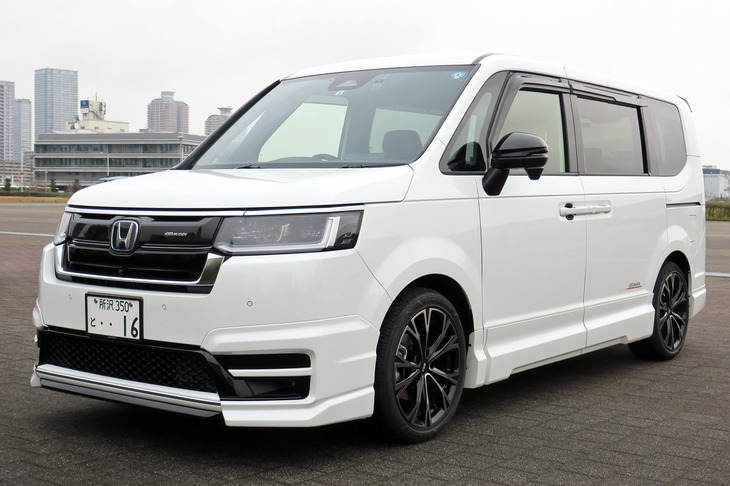 ホンダ・ステップワゴンe：HEVスパーダ プレミアムライン 無限パーツ装着車（エクステリア）