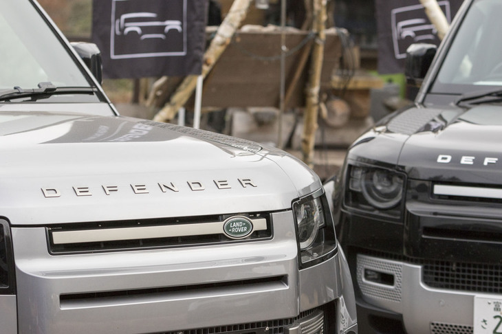 ランドローバーは1948年に誕生した英国のブランド。創設以来、一貫してオフロードモデルを手がけてきた。現在はジャガーとともに、インドのタタ・モーターズの傘下にある。