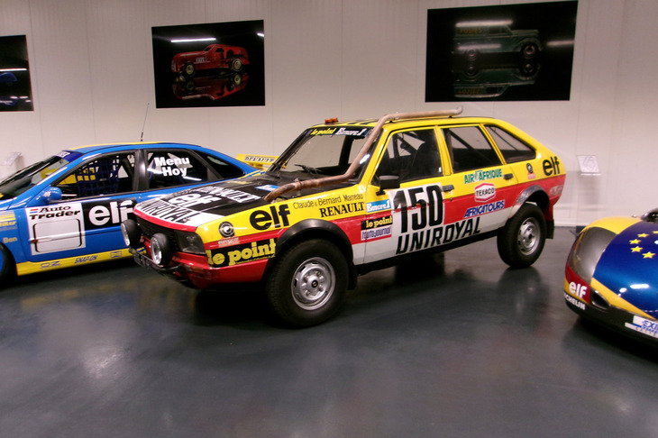 世界的なモータースポーツイベントでも“パリダカ”のイメージはあまりないルノーだが、1978年の第1回から1980年代前半にはしっかり参戦していた。1982年の第4回大会では、ターボエンジンと4WDシステムを搭載した「R20パリダカール」が、マロー兄弟の手で優勝を飾っている。それ以降はパリダカ名物「シュレッサーバギー」がルノーエンジンを使った時期もあるが、いわゆるルノー車がパリダカを制覇したのは、この1回のみ。