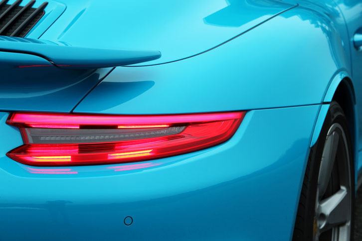 マイナーチェンジを機に、リアコンビランプのデザインも4灯式の新しいものに変更された。