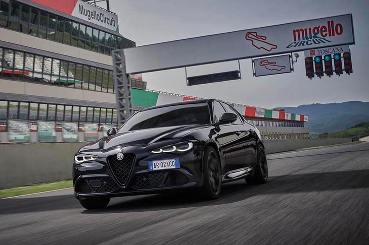 アルファ・ロメオ・ジュリア クアドリフォリオ スーペルスポルト