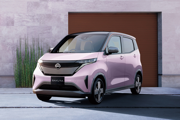 日本では数少ない乗用軽BEVの「日産サクラ」（写真）と「三菱eKクロスEV」の兄弟。BYDにとっては与（くみ）しやすしと考えられたのだろうか。