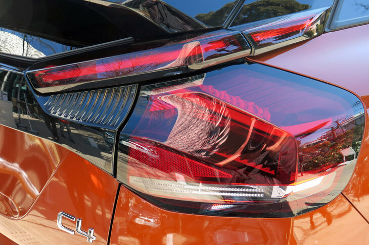 シトロエンC4シャイン（リアコンビランプ）