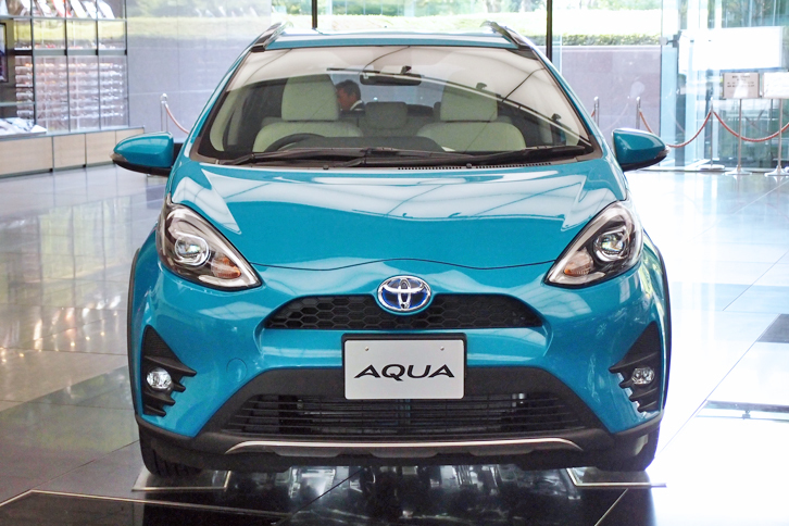 アクア クロスオーバー