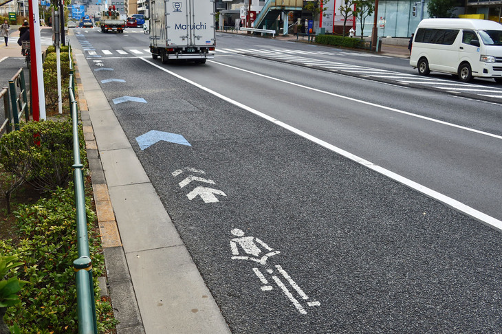 2026年4月の道路交通法の改正は、果たして、自転車のマナー向上・事故減少につながるかどうか。もちろんクルマのドライバーも、自転車に乗るときにはその遵守が求められる。