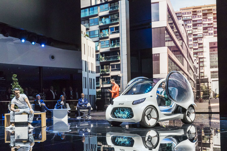 「スマート・ビジョンEQフォーツー」