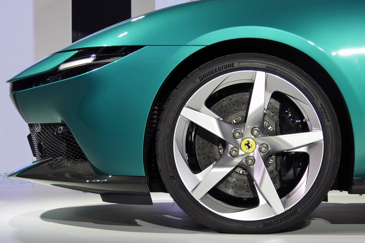 フェラーリ・アマルフィ スパイダー（タイヤ＆ホイール）