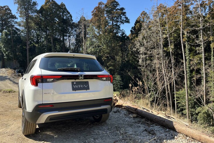 ホンダWR-V Zブラックスタイル（リアビュー）