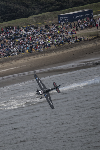 「ラウンド・オブ14」で室屋選手と戦ったピート・マクロード選手。オーバーGによって失格となってしまった。（Jörg Mitter/Red Bull Content Pool）