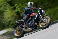 今日では、往年の名車をオマージュしたネオクラシックモデルは多数存在しているが、走りにおいてもその特徴をここまで再現しているのは、カワサキの「RS」シリーズだけ。そんなところも、RSシリーズが支持される理由なのだろう。