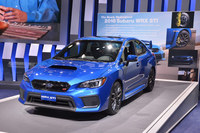 マイナーチェンジを受けた「スバルWRX STI」。