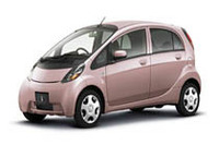 三菱「i（アイ）」「eKワゴン」に女性が喜ぶ特別仕様車