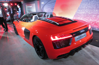 新型「アウディR8スパイダー」が日本上陸の画像