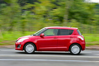 今となっては懐かしい、3代目「スイフト」のサイドビュー。（写真：荒川正幸）