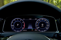 「アクティブインフォディスプレイ」にはナビの地図を含め、5種類の異なるプログラムを表示させることができる。