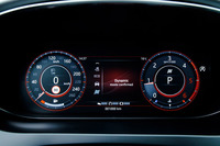 12.3インチの液晶メーターパネル「インタラクティブドライバーディスプレイ」が一部の上級車種で標準、その他のグレードでオプション装着される。