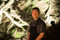 東京・南麻布「茶禅華」の川田智也シェフ。2017年2月のオープンからわずか9カ月でミシュラン2つ星を獲得した今最も注目されている料理人のひとり。